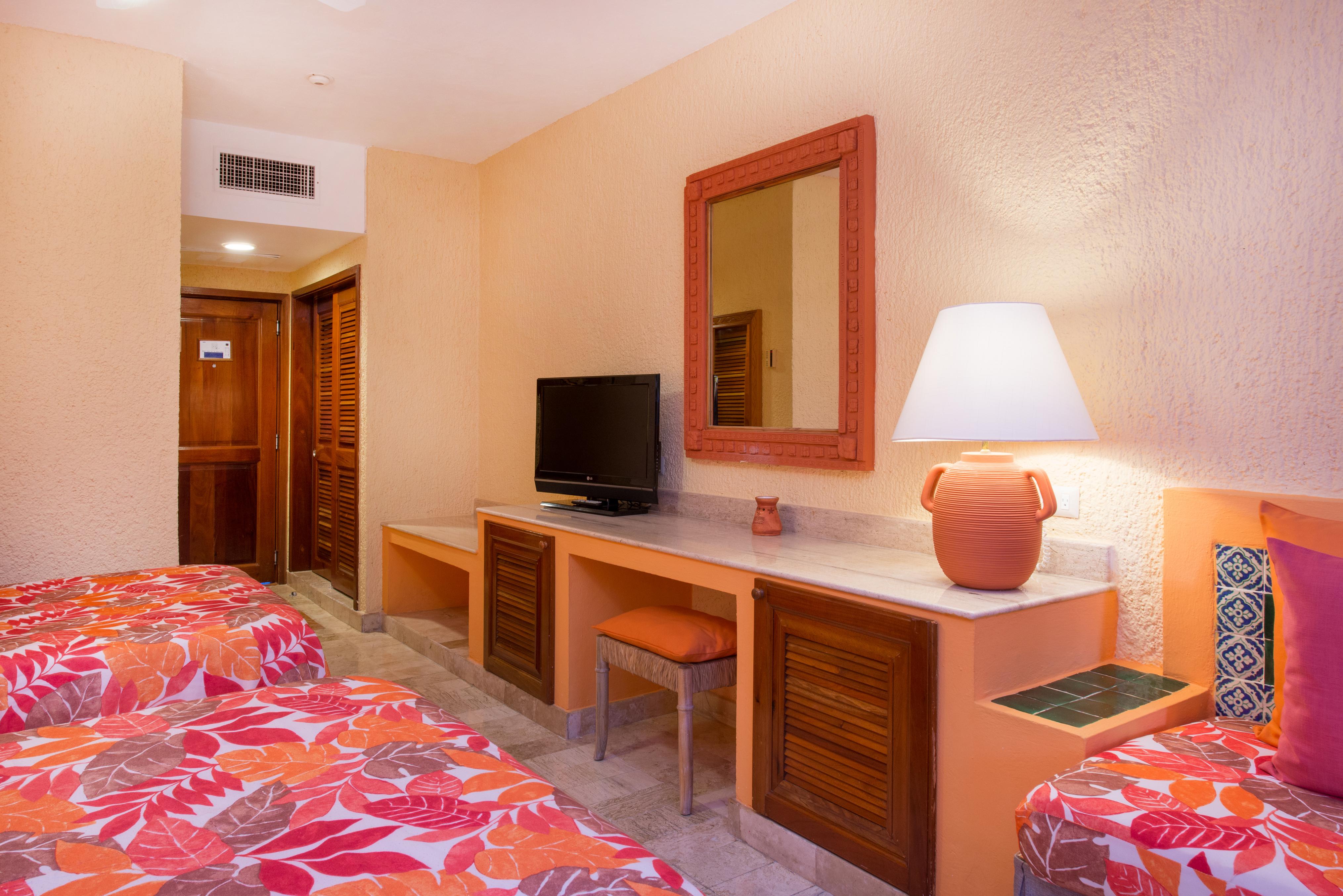 Iberostar Waves Quetzal Hotel Плая дел Кармен Екстериор снимка
