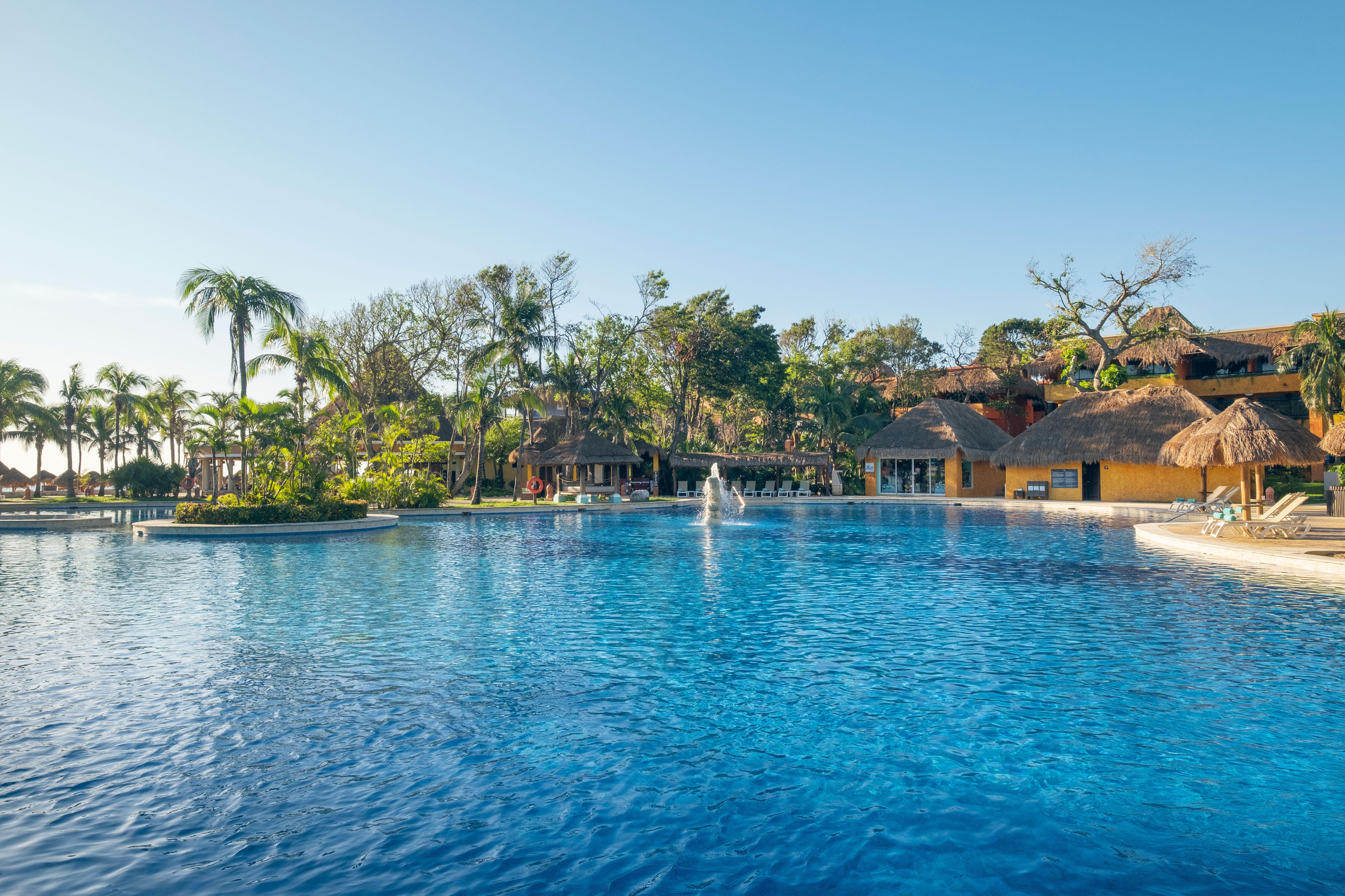 Iberostar Waves Quetzal Hotel Плая дел Кармен Екстериор снимка