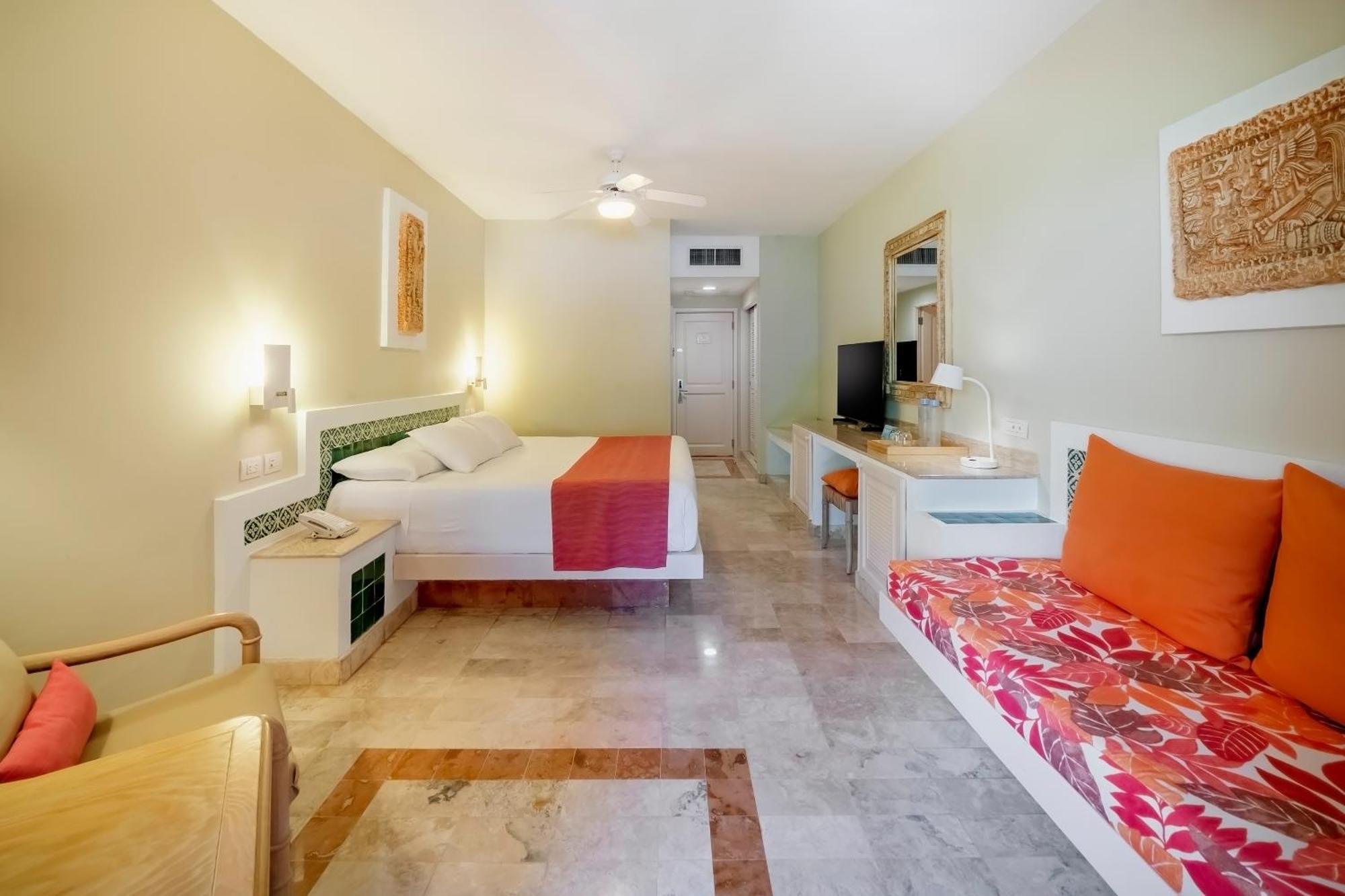 Iberostar Waves Quetzal Hotel Плая дел Кармен Екстериор снимка
